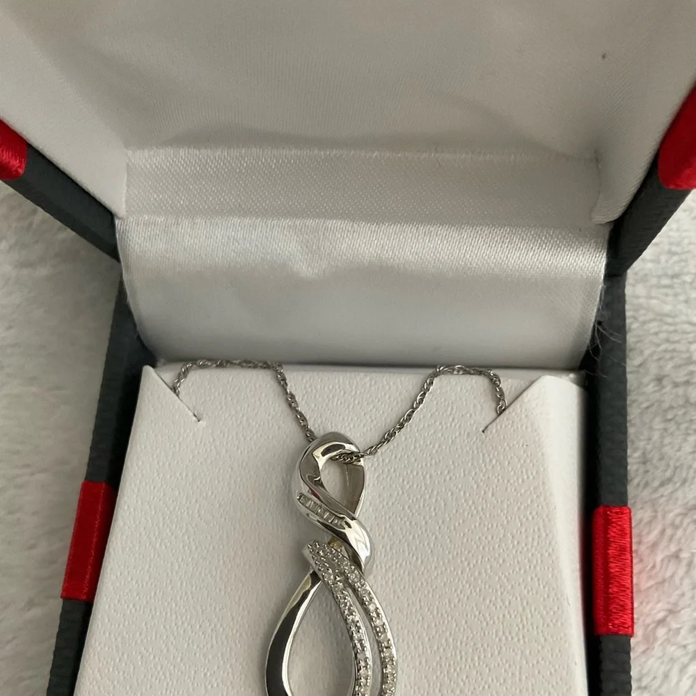 NWT 1/10CT TW DIAMOND STERLING  SILVER - Picture 2 of 10